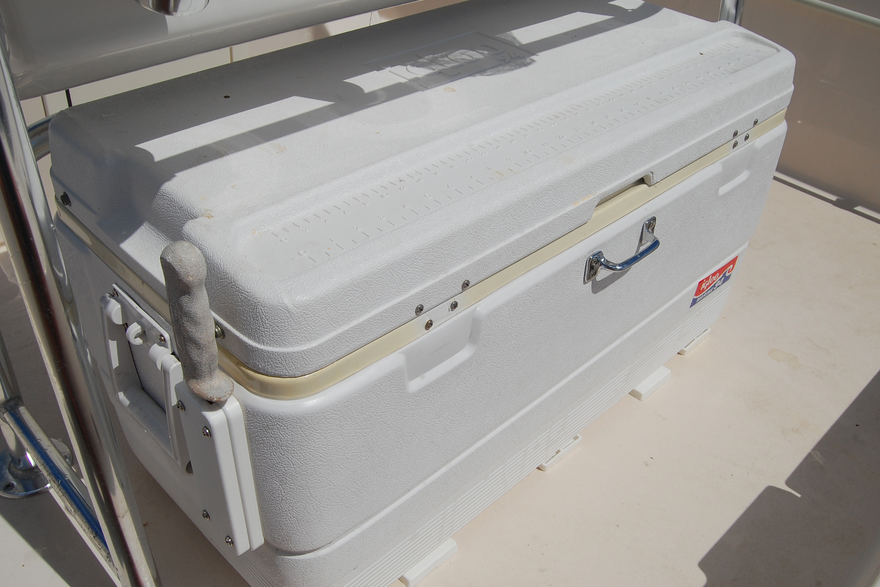 Center Console Ice Chest 2024